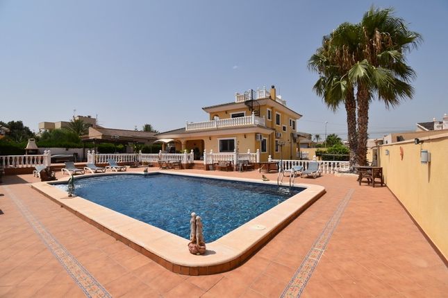 Thumbnail Villa for sale in Los Balcones, Valencia, Spain