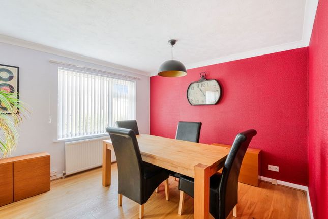Heatherbell, The Platt, Lingfield photo 4