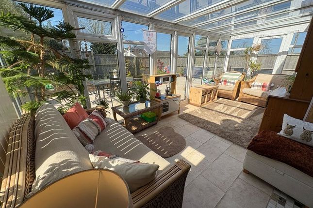 2, Meadow Road, Tenby photo 4