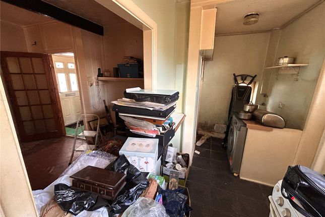 1013, Manchester Road, West Yorkshire photo 3