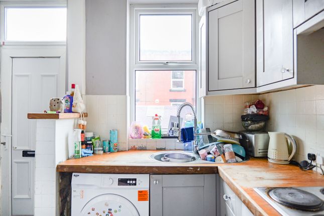 3, Paisley View, Leeds photo 4