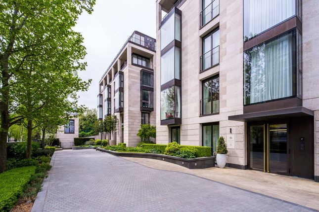 Flat to rent in St. Edmunds Terrace, London