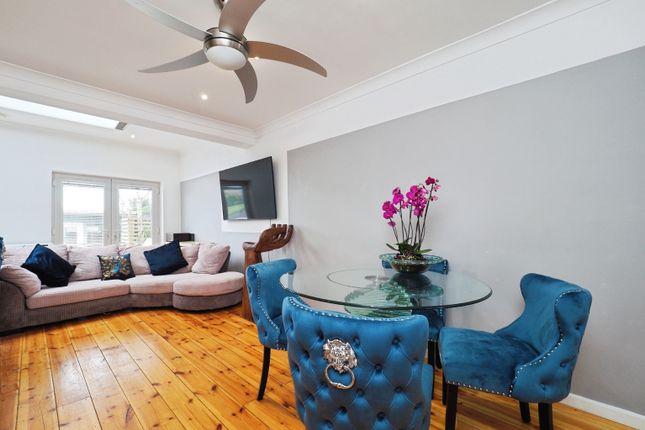 8, St. Austell Drive, Nottingham photo 4