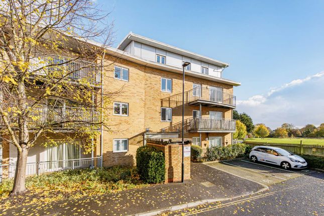 Flat for sale in Primrose Place, Isleworth