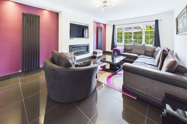 48, Glenside, Appley Bridge photo 3