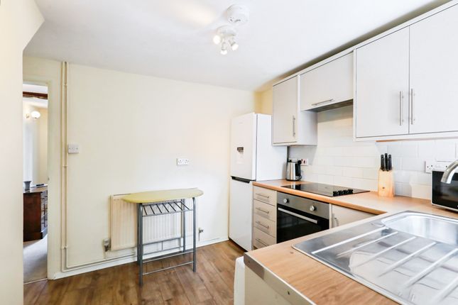 15, Priest Lane, Pershore photo 3