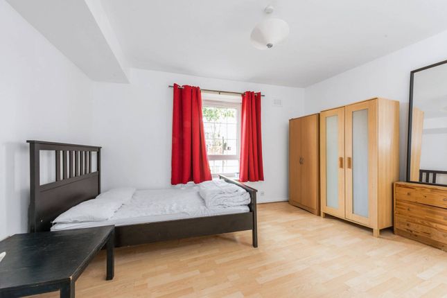 Thumbnail Flat for sale in Meadow Road, Vauxhall, London