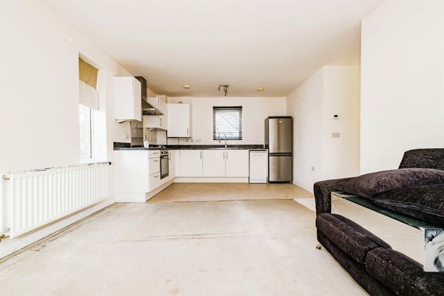 Flat for sale in Amber Close, Shoreham-By-Sea