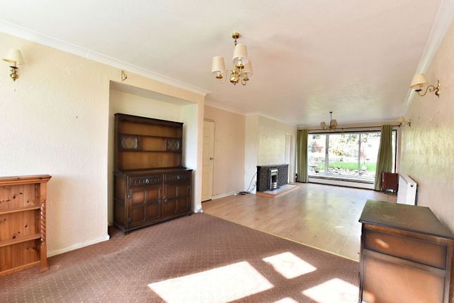 16, Horsham Avenue, Stourbridge photo 4