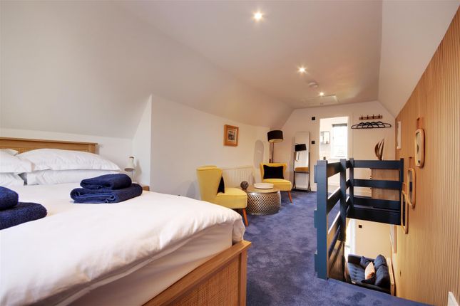 Bedroom 2.Jpg