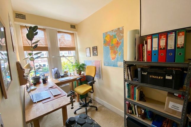 198, Ferme Park Road, London photo 5