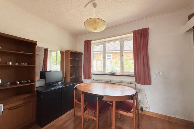 1A, Corrie Close, Manchester photo 4
