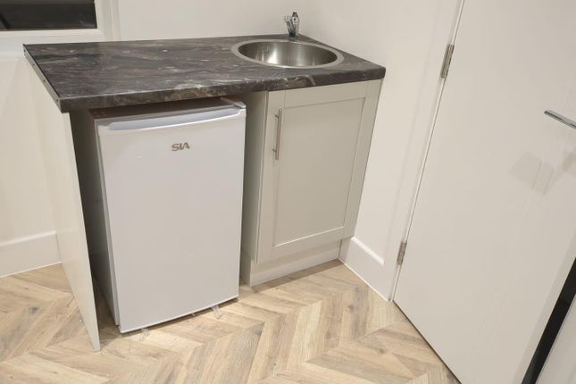 1-bed flat on Flat 2 & 3 137 Sullivan Way, Borehamwood, £94,739/mo