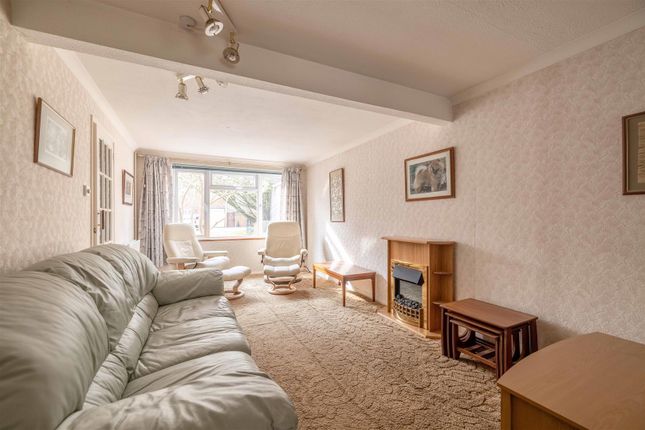 45, Holly Crescent, Windsor photo 3