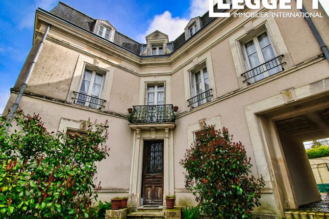 Thumbnail Villa for sale in Savigny-Sur-Braye, Loir-Et-Cher, Centre-Val De Loire