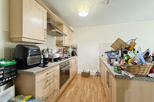 Flat 4, 2, Reed Street, Hull photo 4