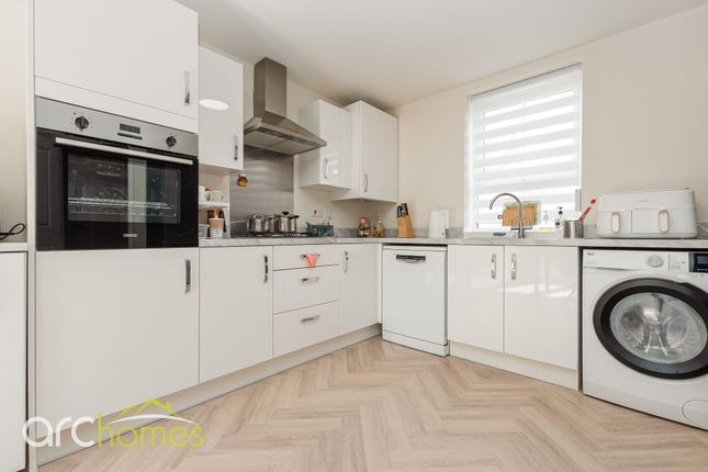 72 Longwall Drive, Wigan photo 3