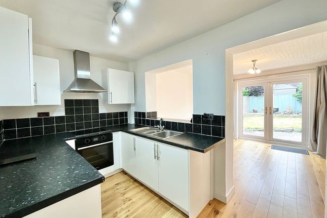 3 Cheltenham Avenue, Stoke-On-Trent photo 3