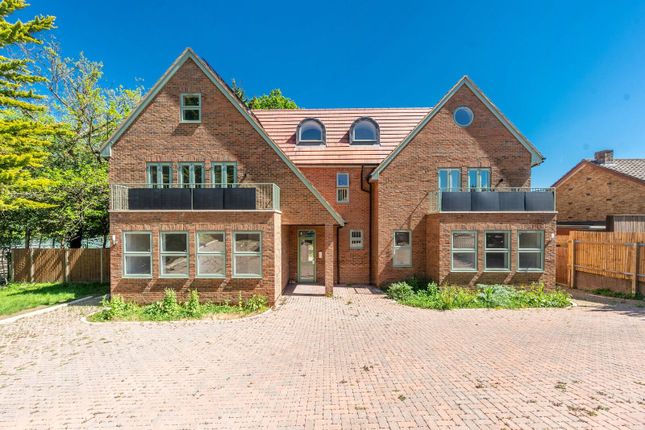 2-bed flat on West End Lane, Pinner, £450,000