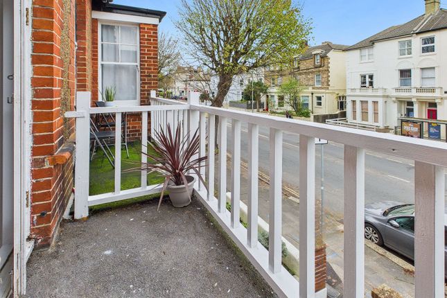 Flat 4, 34 Sackville Road, Hove photo 2