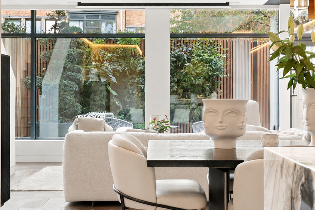 97 Fairfield Road, London photo 4