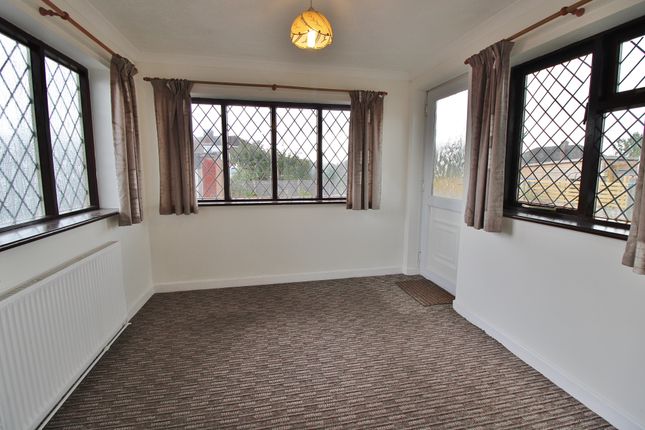 28, Ferneham Road, Fareham photo 3