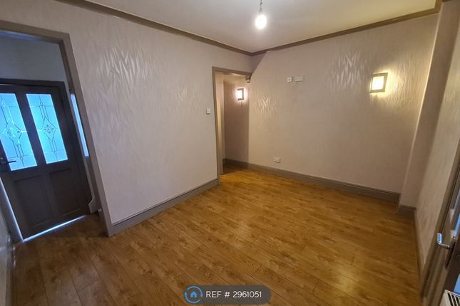 Mossfield Road, Swinton, Manchester photo 4