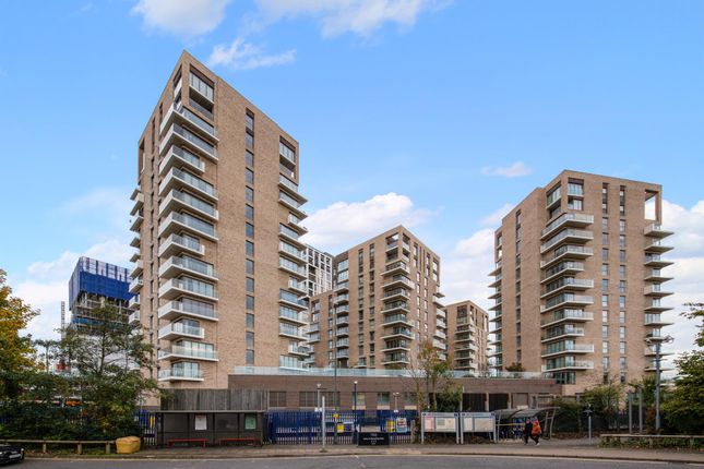 Flat for sale in Patterson Tower, The Square, Kidbrooke Village