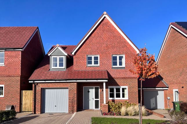 Thumbnail Detached house for sale in Lawrence Avenue, Shrivenham