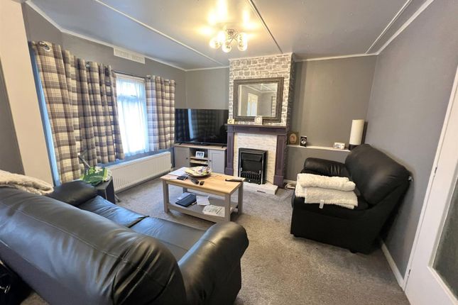 8 St. Michaels Park, Railway Road, Cinderford photo 2