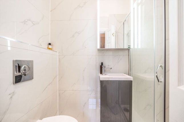 Ground Floor Flat, 10, Eccleston Square, London photo 4