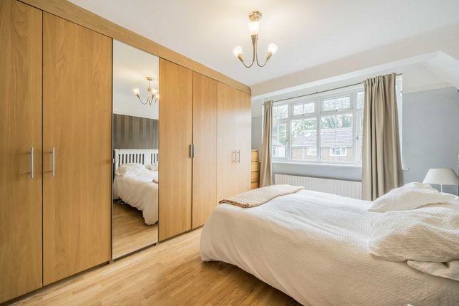 Property to rent in Chase Side Avenue, London
