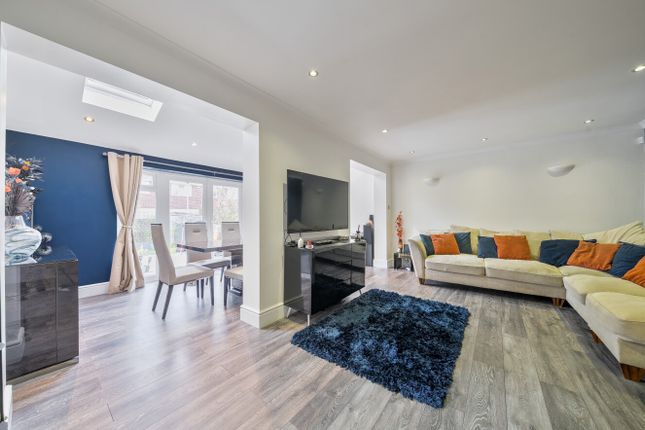 48, Grove Park Road, London photo 3