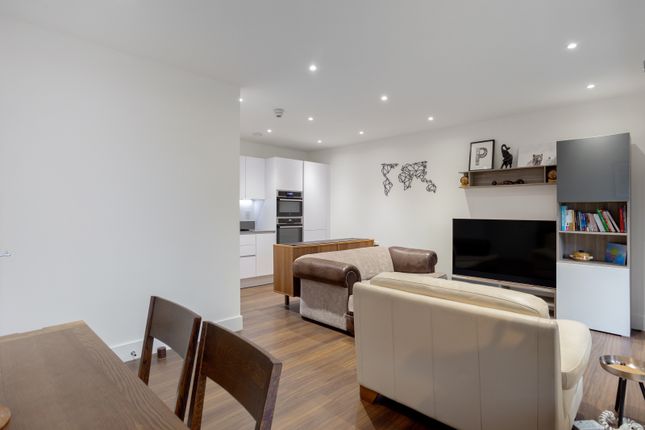 Flat for sale in Pipit Drive, Putney, London