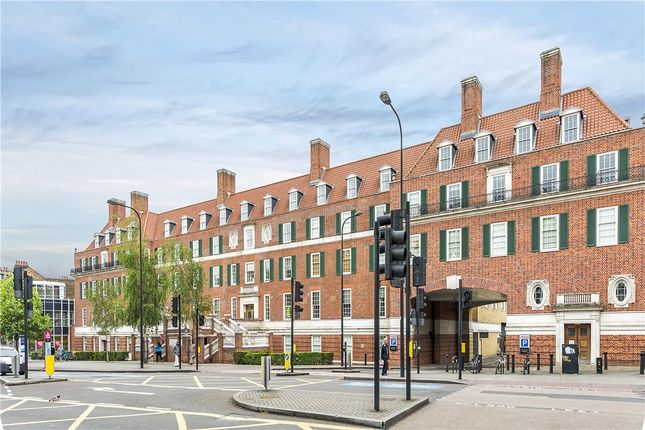Thumbnail Flat to rent in The Latitude Building, 130 Clapham Common South Side, London