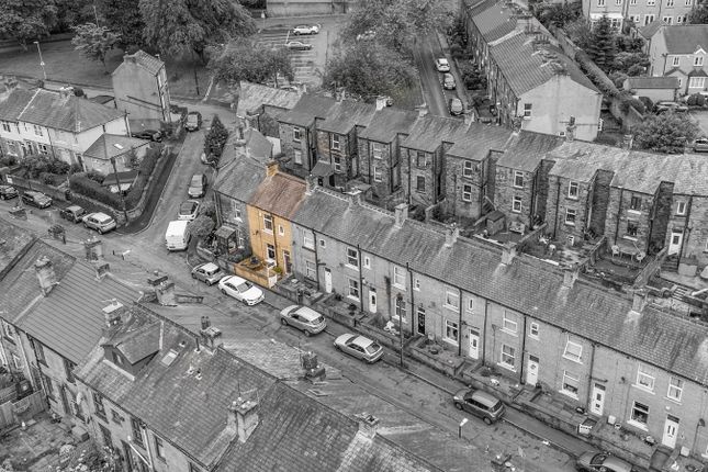 32, Manley Street, Brighouse photo 2