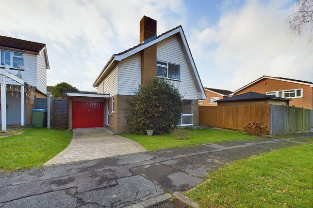 Thumbnail Detached house for sale in 2/3 Bedrooms - Oaks Close, Horsham, West Sussex