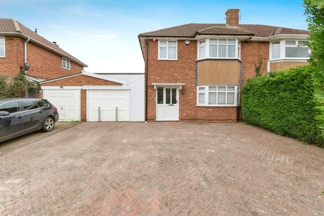 Thumbnail Semi-detached house for sale in Grange Road, Letchworth Garden City