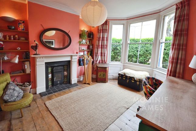 32, Bangor Street, Cardiff photo 2