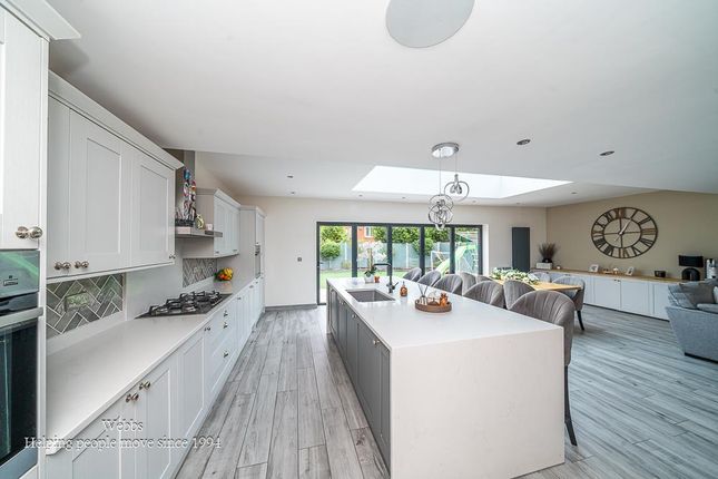 4, Chestnut Close, Rugeley photo 4