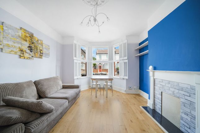 43 Kynaston Road, Thornton Heath photo 2