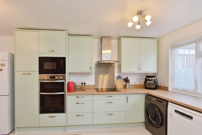 81, Malletts Close, MILTON KEYNES photo 4