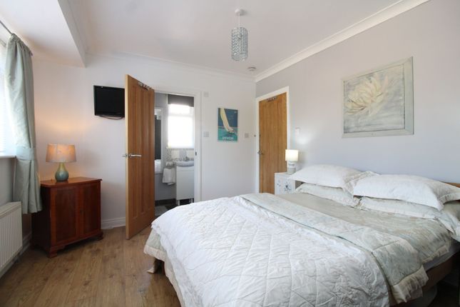 42 Peters Crescent, Paignton photo 4