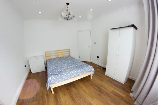 57, Fourth Avenue, London photo 5