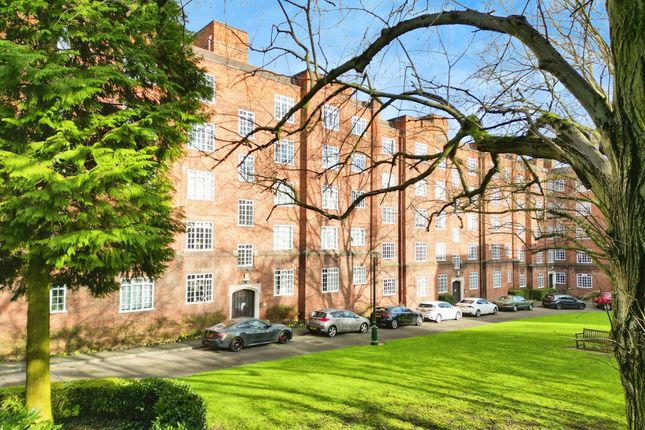 Thumbnail Flat for sale in Stoneygate Court, Stoneygate