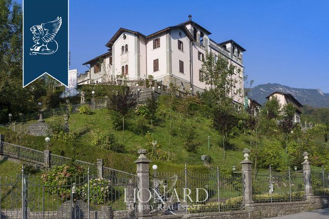 Hotel/guest house for sale in Sant'omobono Imagna, Bergamo, Lombardia