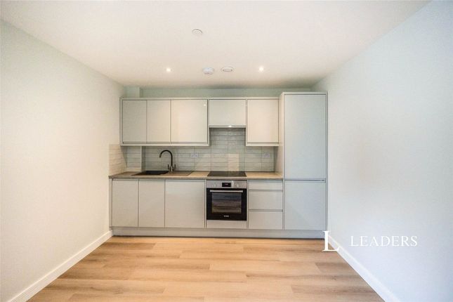 Flat 32, Roebuck House, Roebuck Close photo 4