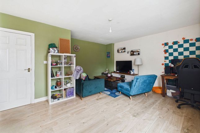 2, Ritsons Court, Consett photo 2