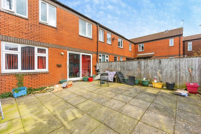 38, Hope Street, Ashton-under-Lyne photo 3
