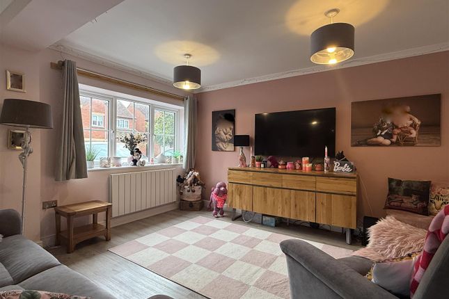11, Eastfield, Hereford photo 4